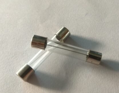 8 Amp 250V Fuse 32mm length 6mm diameter